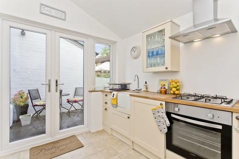 6 Academy Street, Bathgate, EH48 1DX