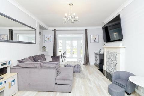 17 Heath Road, Crayford, Dartford, DA1 3NP