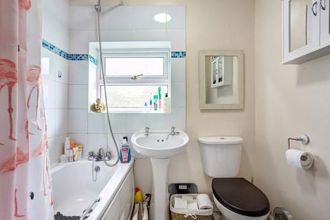 2 Bradwell Grove, Congleton, CW12 3HD