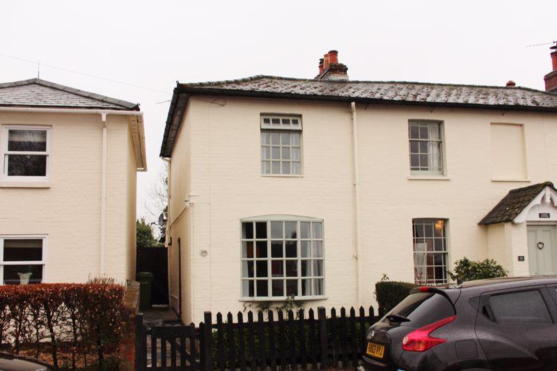 Winchester Street, Botley, Southampton SO30 2EB 2 bed semidetached