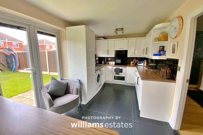 Kitchen (1)