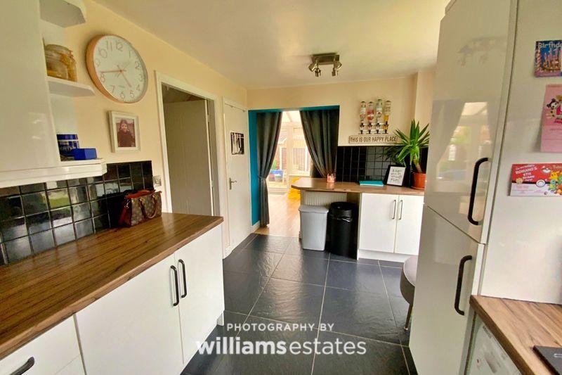Kitchen (2)