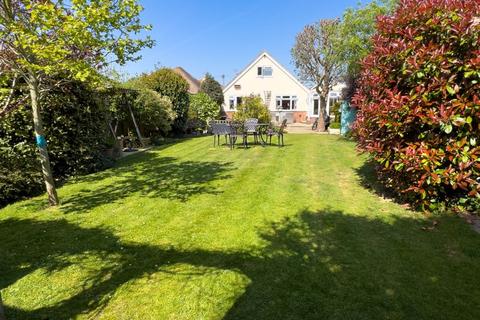 4 bedroom detached bungalow for sale, Mansfield Road, Bognor Regis