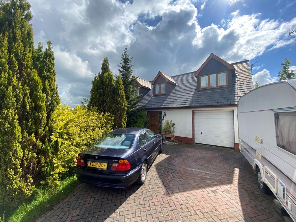 New Inn, Pencader, SA39 3 bed detached house for sale £273,000