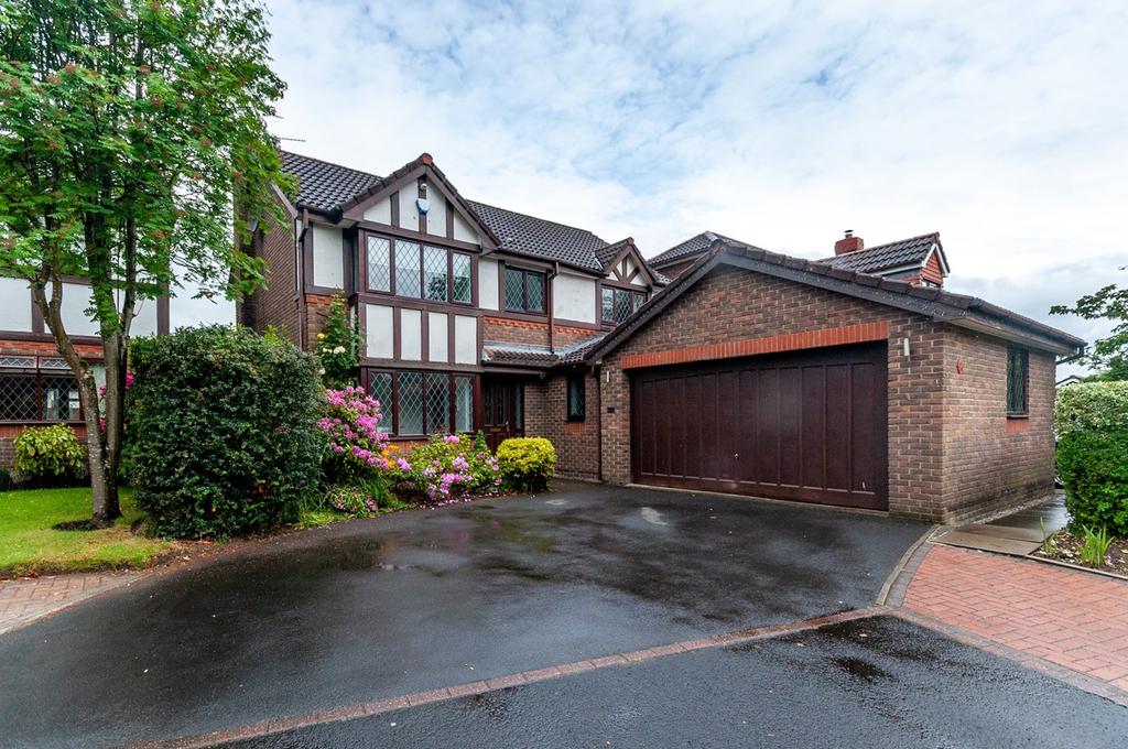 Doeford Close, Culcheth, Warrington, WA3 4 bed detached house for sale