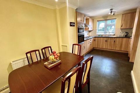 21 Mayflower Close, South Ockendon, RM15 6HZ