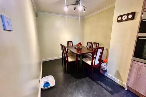 21 Mayflower Close, South Ockendon, RM15 6HZ