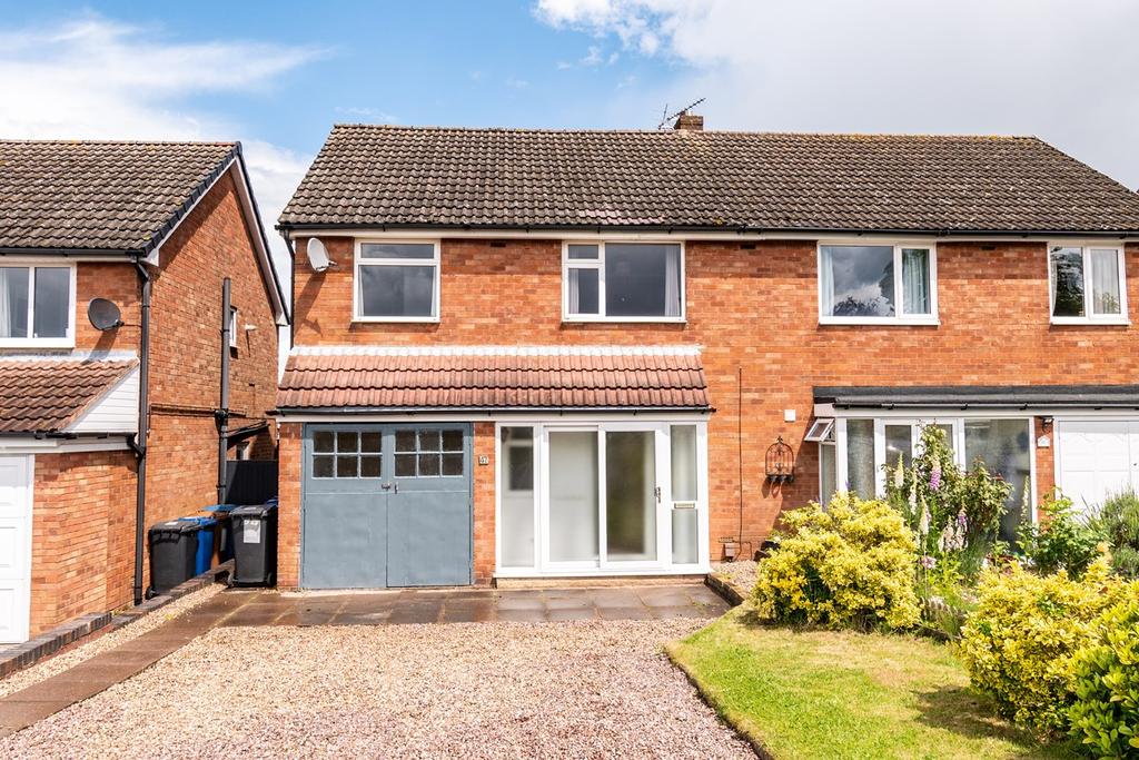 Furnivall Crescent, Lichfield, WS13 3 bed semidetached house £300,000