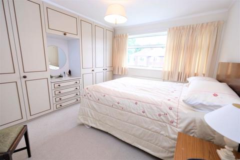 3 bedroom semi-detached house for sale - Sealand Drive, Eccles