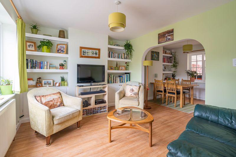 Collingwood Avenue, Didcot 2 bed semidetached house £325,000