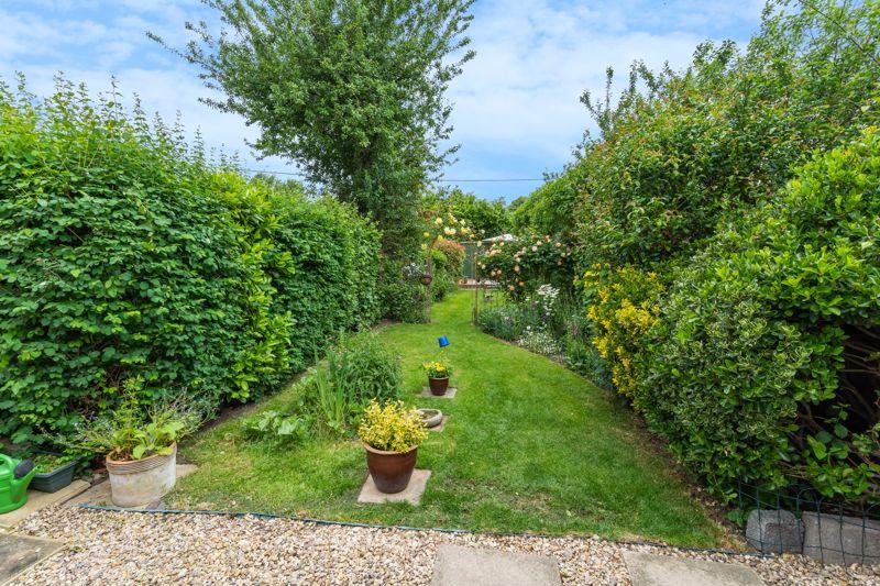 Collingwood Avenue, Didcot 2 bed semidetached house £325,000