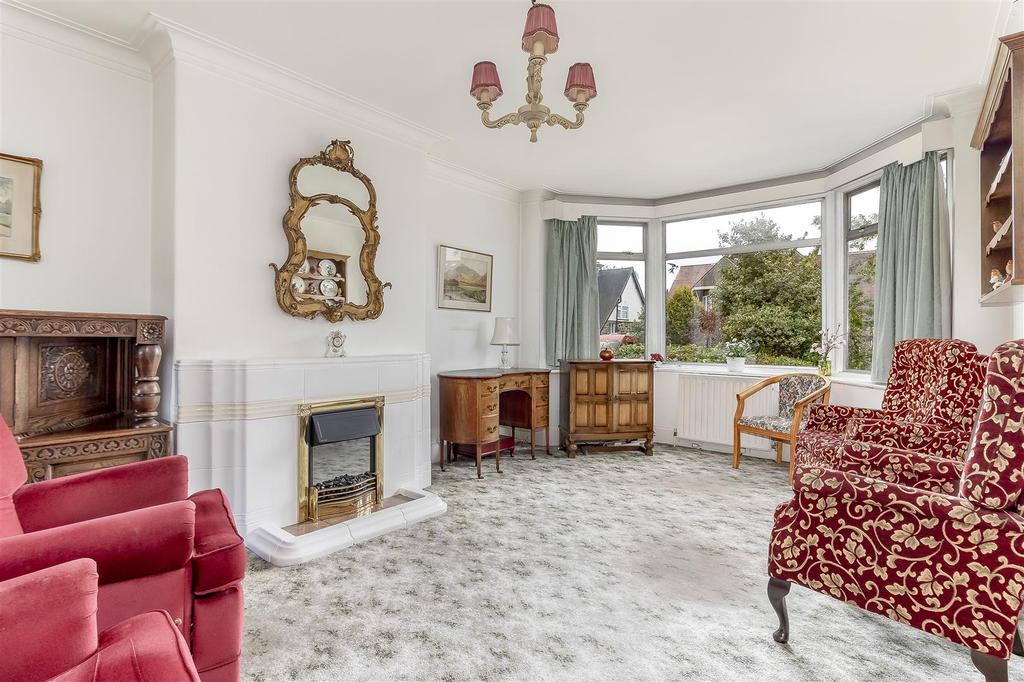 Tredgold Avenue, Bramhope, Leeds 3 bed semidetached house £425,000