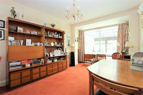 95 Ainslie Wood Road, London, E4 9BX
