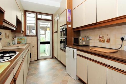 95 Ainslie Wood Road, London, E4 9BX