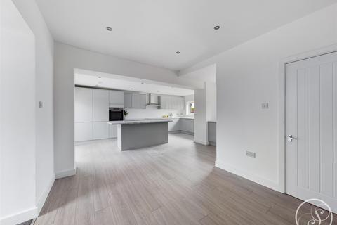 12 Broadway, Leeds, LS15 0LX