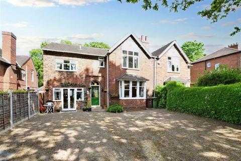 5 bedroom semi-detached house for sale - Bradford Road, Wakefield, West Yorkshire