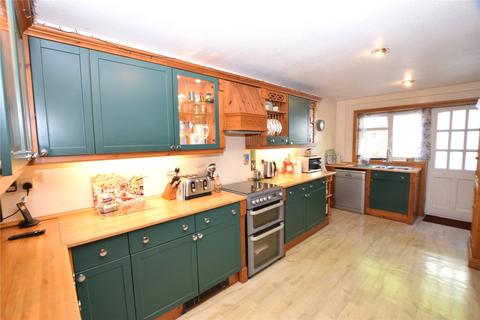 5 bedroom semi-detached house for sale - Bradford Road, Wakefield, West Yorkshire