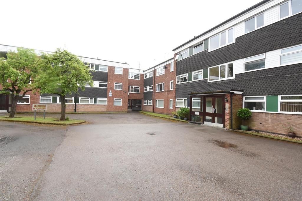 Rectory Gardens, Castle Bromwich, Birmingham 2 bed flat £210,000