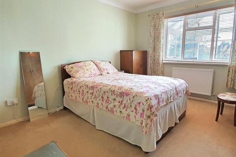 17 Ashdene Road, Bicester, OX26 2BH