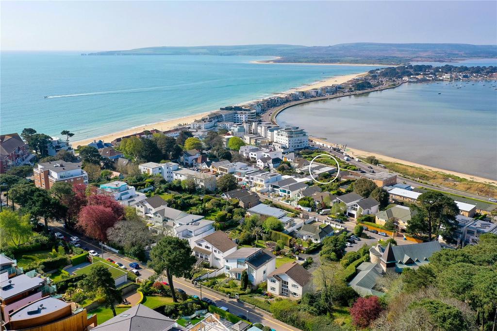 Shore Road, Sandbanks, Poole, Dorset... 3 bed semidetached house £