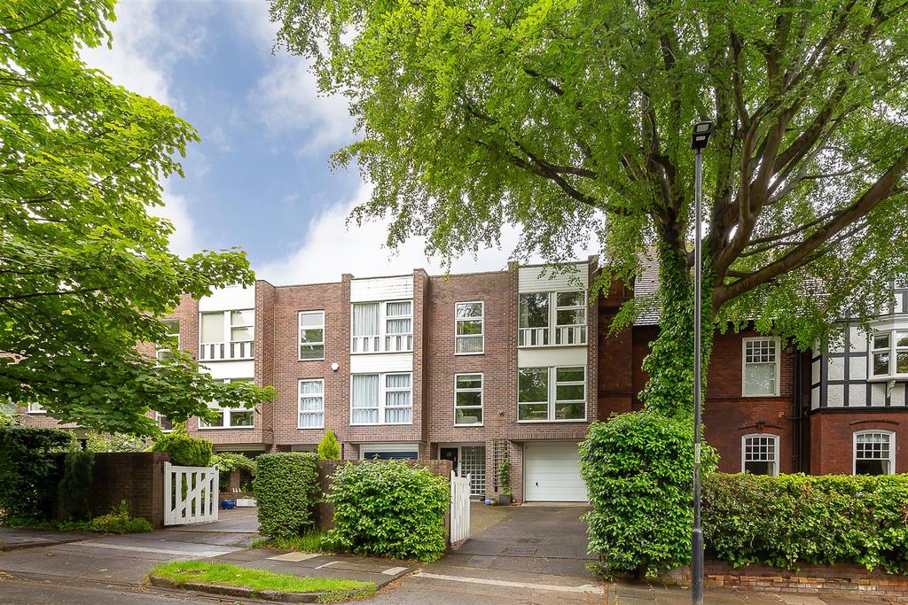 Jesmond Park East, Newcastle upon Tyne NE7 4 bed terraced house £400,000