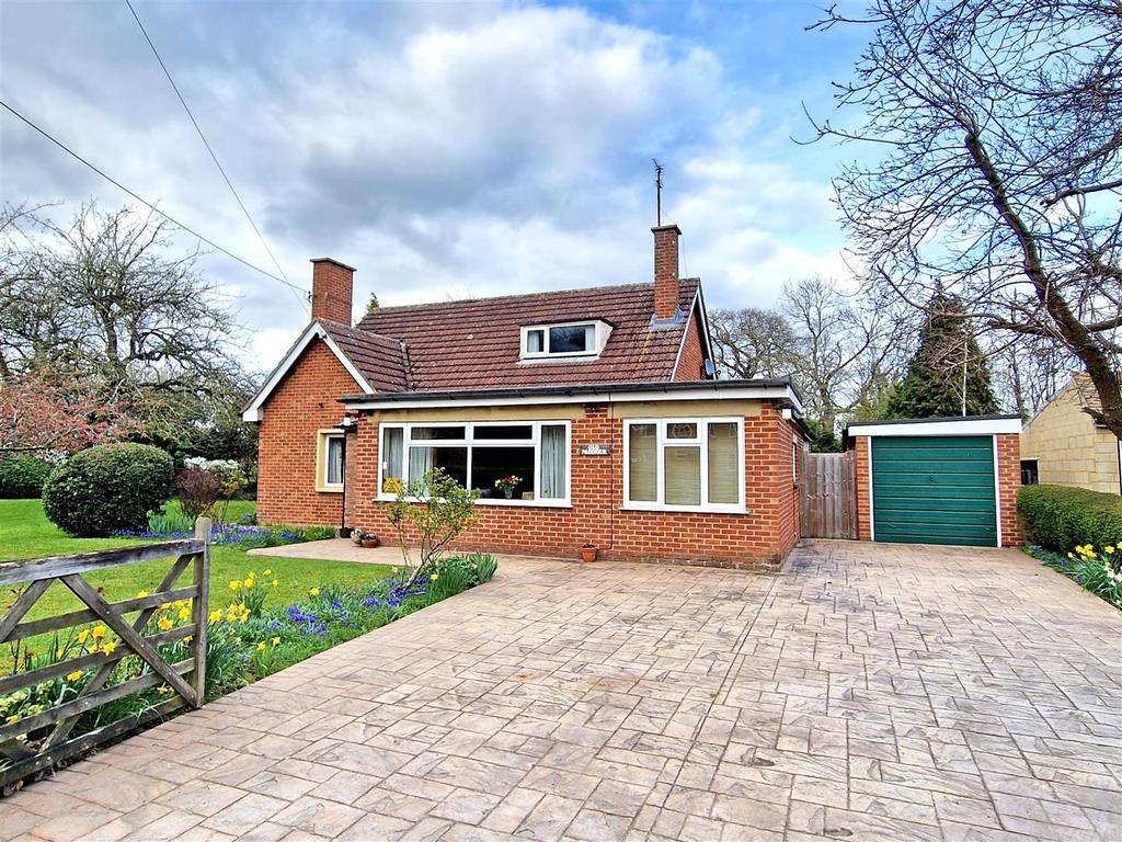 Old Paddock, Bicester Road, Launton, Oxfordshire 4 bed detached house