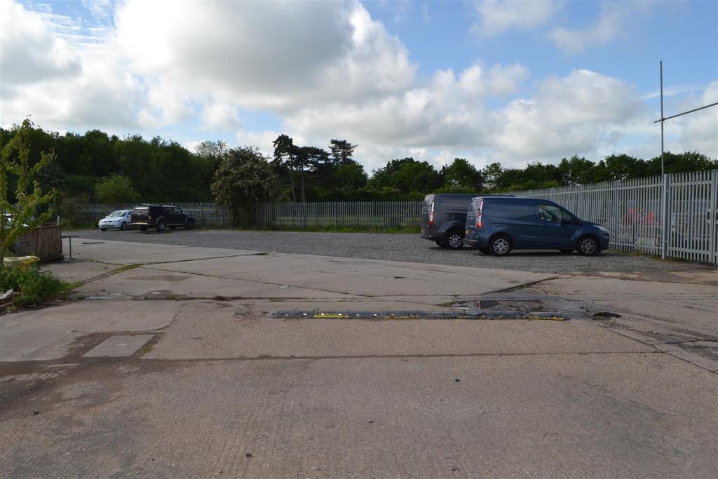 Welham Road, Great Bowden, Market... Land £1,113 pcm (£257 pw)