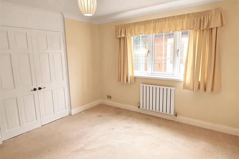 19 Anson Way, Bicester, OX26 4UH