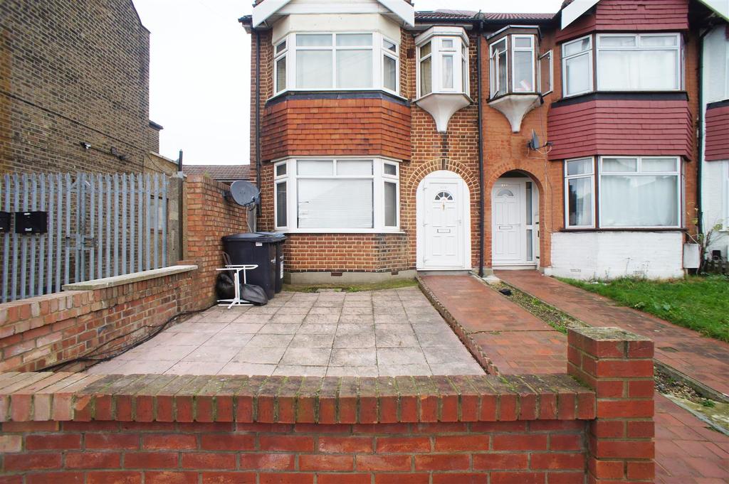 Green Street, Enfield House £950 pcm (£219 pw)
