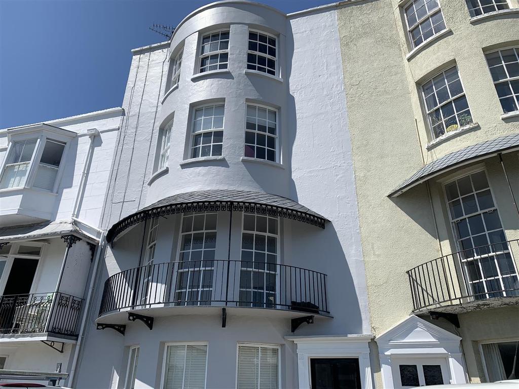 Spencer Square, Ramsgate 1 bed flat £750 pcm (£173 pw)