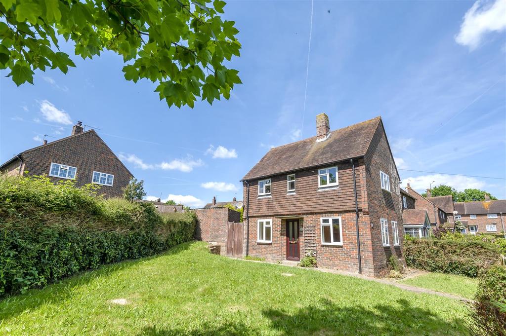 Queens Road, Herstmonceux 2 bed semidetached house £265,000