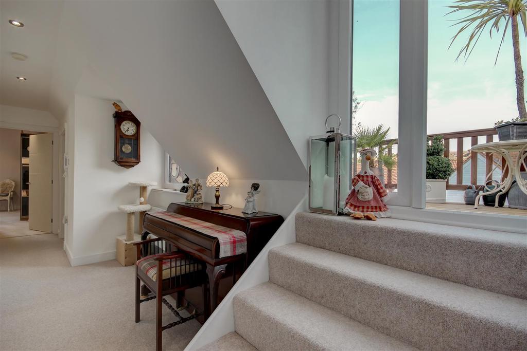 018 landing and garden terrace.jpg