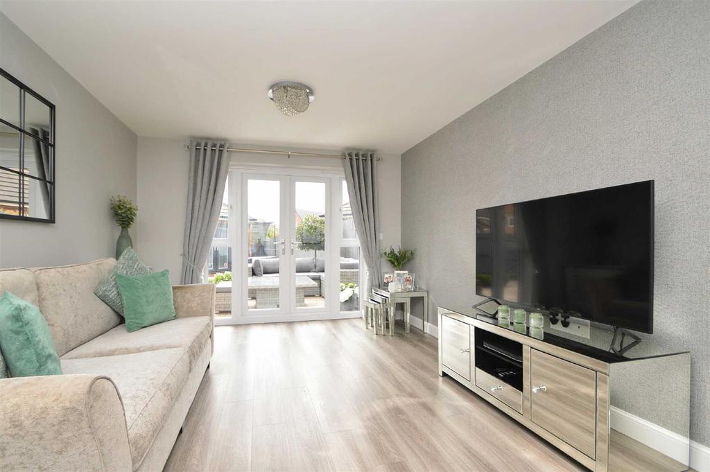 Red Deer Road, Radbrook, Shrewsbury 3 bed semidetached house £349,950