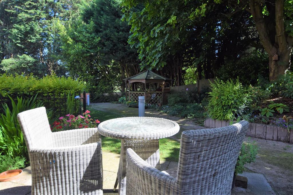 Adlington House, Slade Road, Portishead 2 bed retirement property £