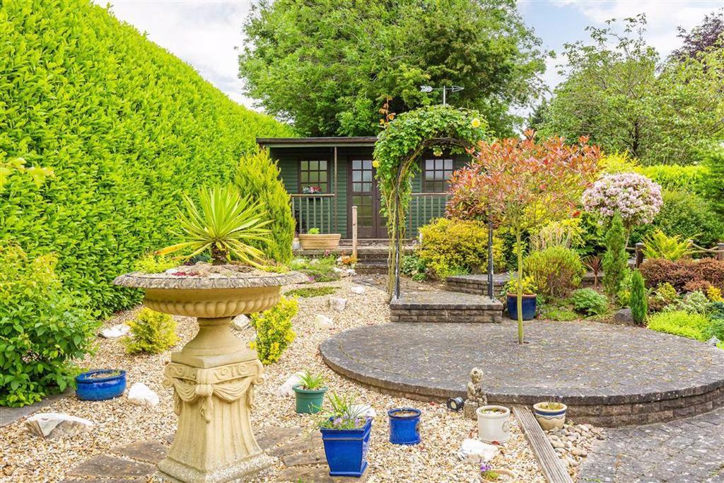 Washdyke Lane, Nettleham, Lincoln, Lincolnshire 4 bed detached bungalow