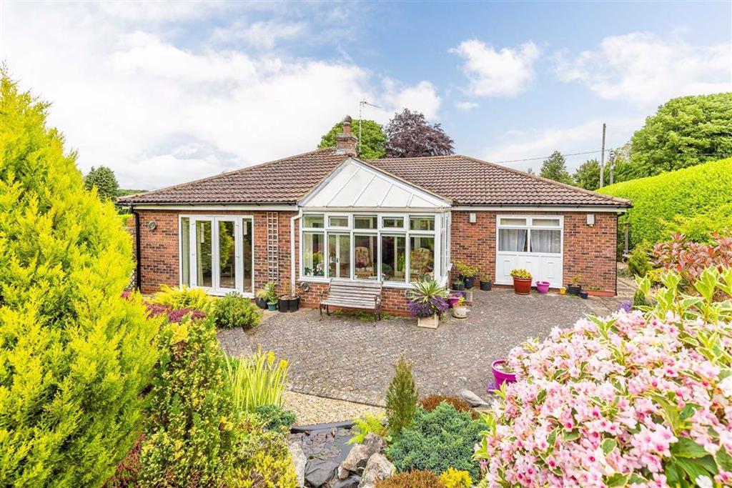 Washdyke Lane, Nettleham, Lincoln, Lincolnshire 4 bed detached bungalow