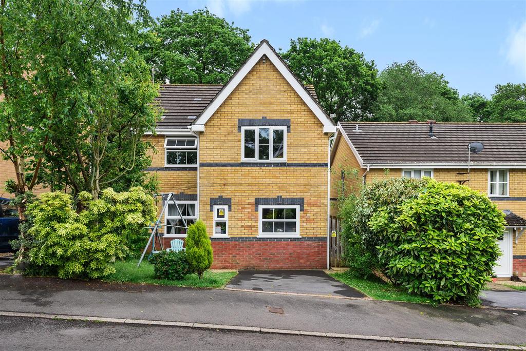 Byron Way, Killay, Swansea 4 bed detached house £289,950