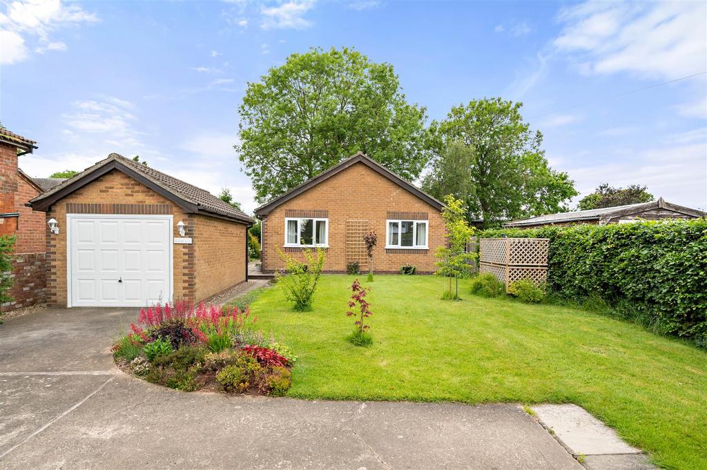 Northorpe Road, Halton Holegate, Spilsby 2 bed detached bungalow £250,000