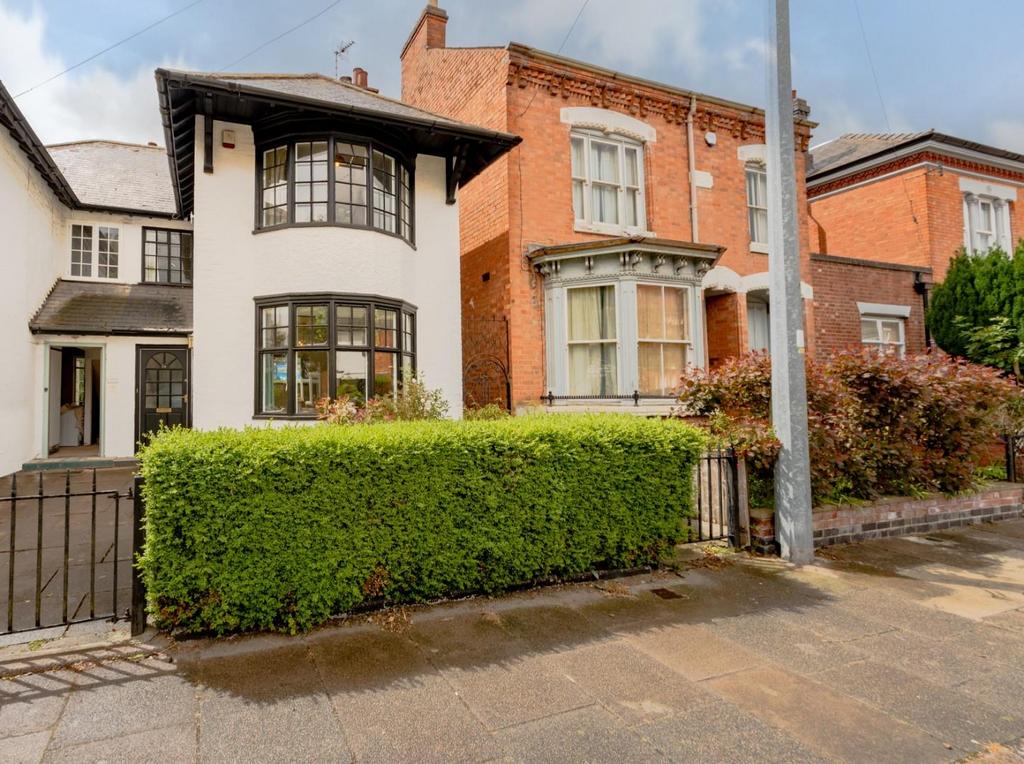 Central Avenue, Leicester 3 bed semidetached house £425,000