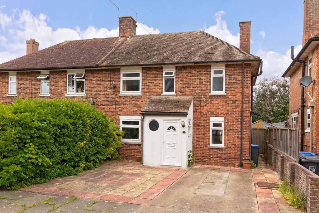Montford Close, ShorehamBySea 3 bed semidetached house for sale £