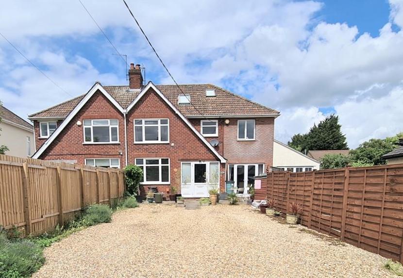 Bath Road, Chippenham 3 bed semidetached house for sale £430,000