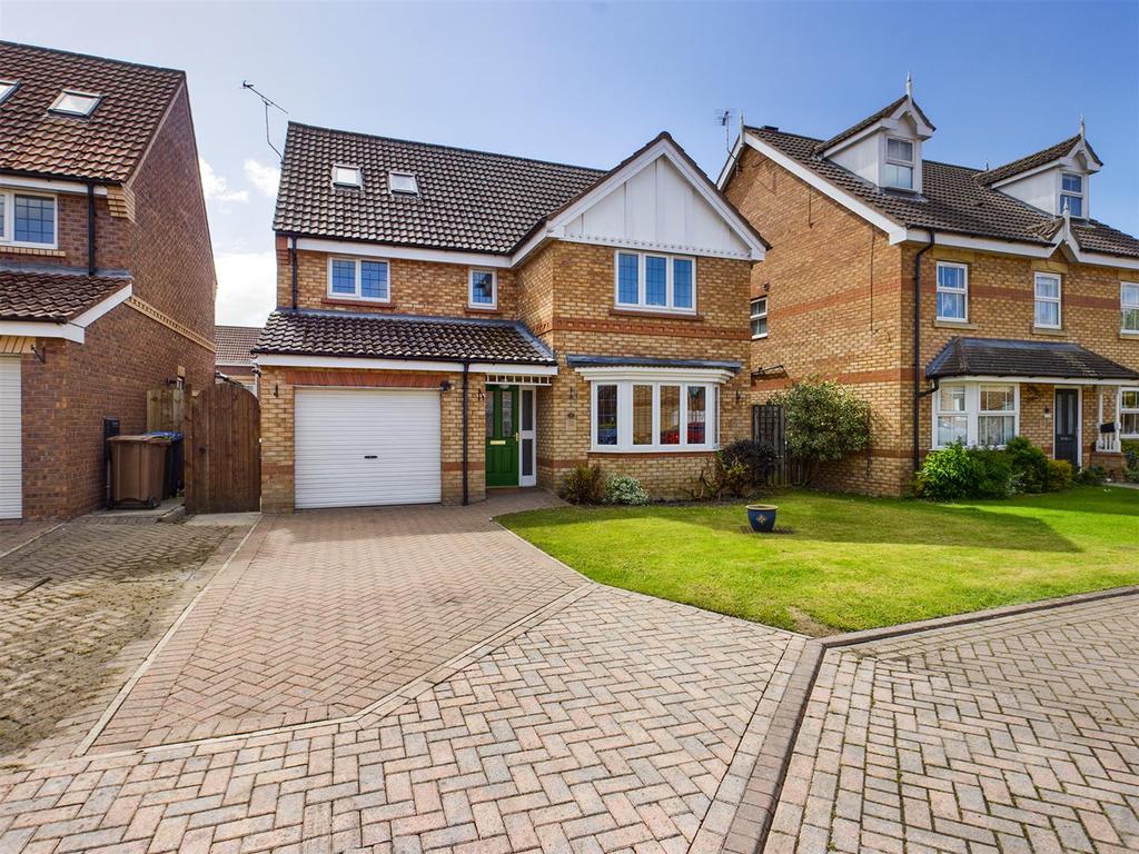 Porter Close, Driffield 6 bed detached house £300,000