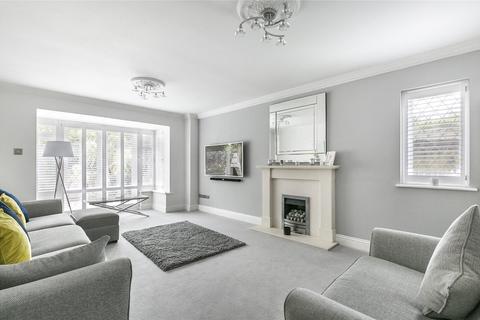 18 Poets Gate, Cheshunt, Waltham Cross, EN7 6SB