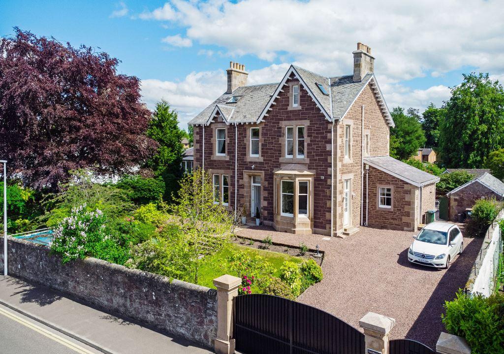 Ferntower Road, Crieff PH7 6 bed detached house for sale - £595,000