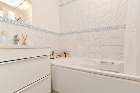 14 Cuthbert Gardens, London, SE25 6SS