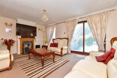 14 Cuthbert Gardens, London, SE25 6SS