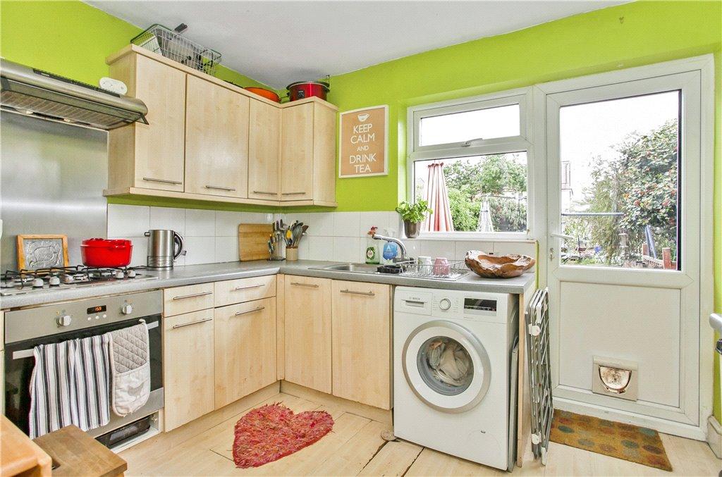 Powder Mill Lane, Twickenham, TW2 3 bed semidetached house for sale