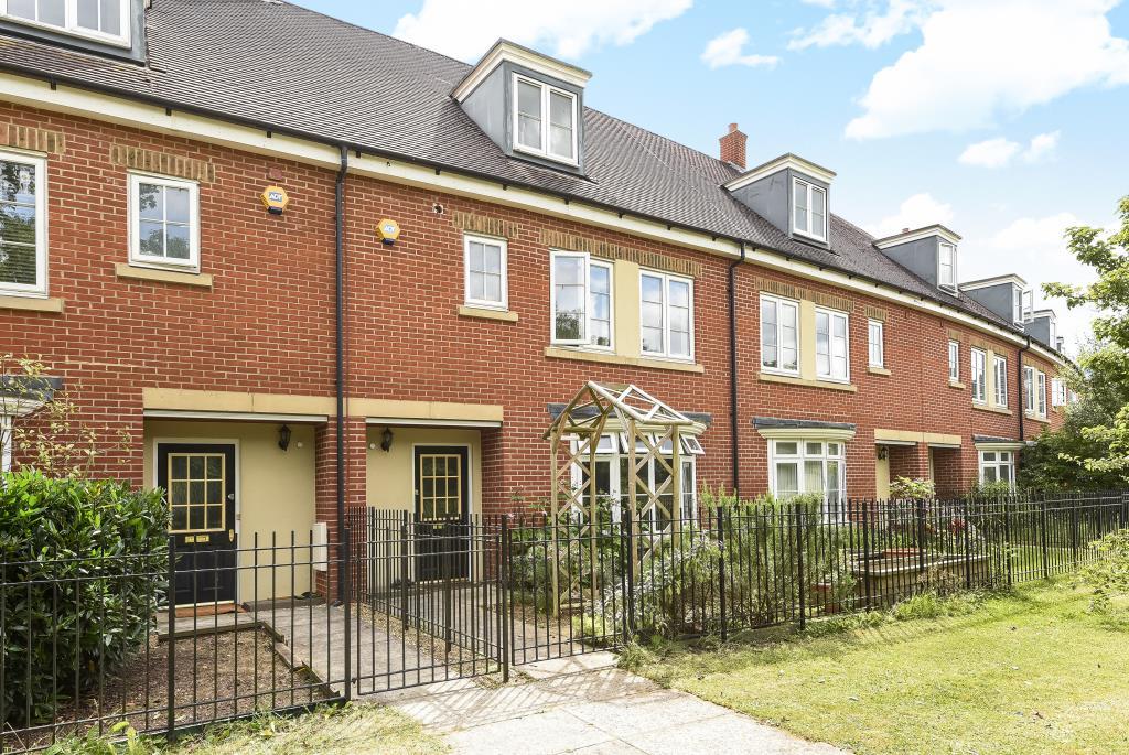 Stanmore, Middlesex, HA7 4 bed terraced house for sale £700,000
