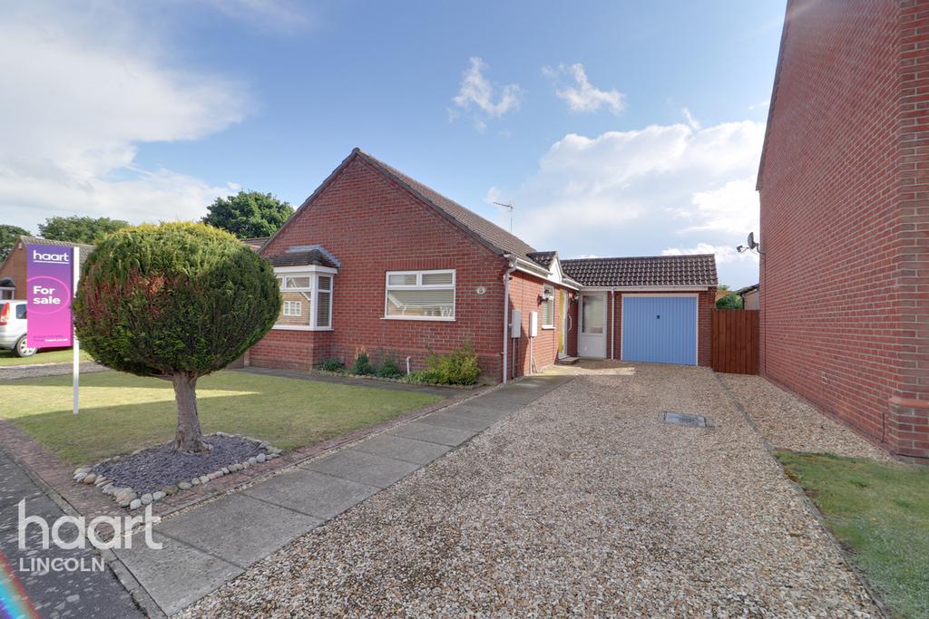 Chiltern Way, Lincoln 2 bed detached bungalow £230,000