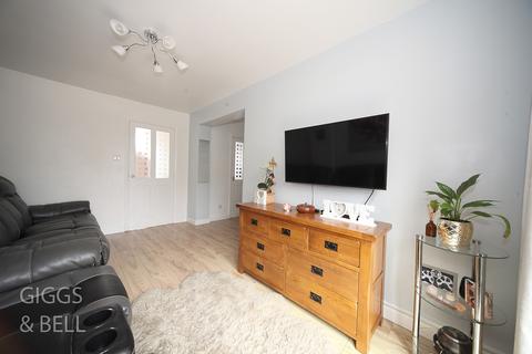 7 Alfriston Close, Luton, LU2 8QZ